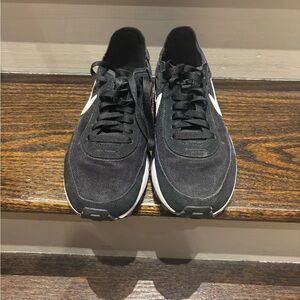 Nike Waffle one Black Sneakers with White Accents